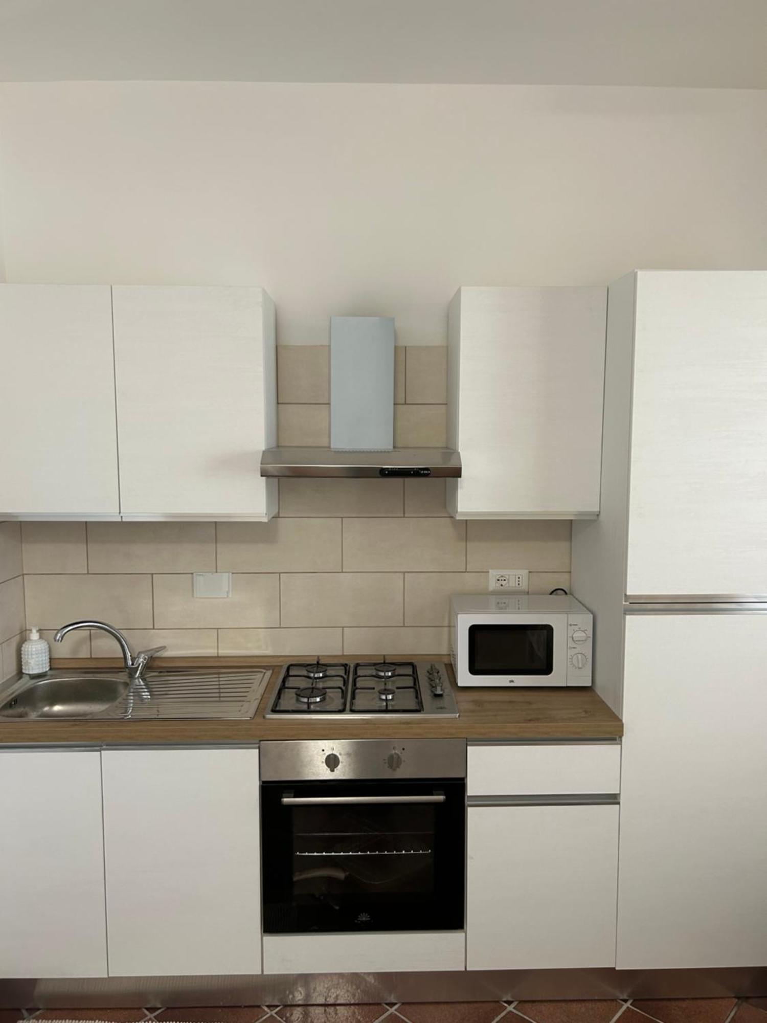 Fly & Stay Apartments فيوميتشينو المظهر الخارجي الصورة