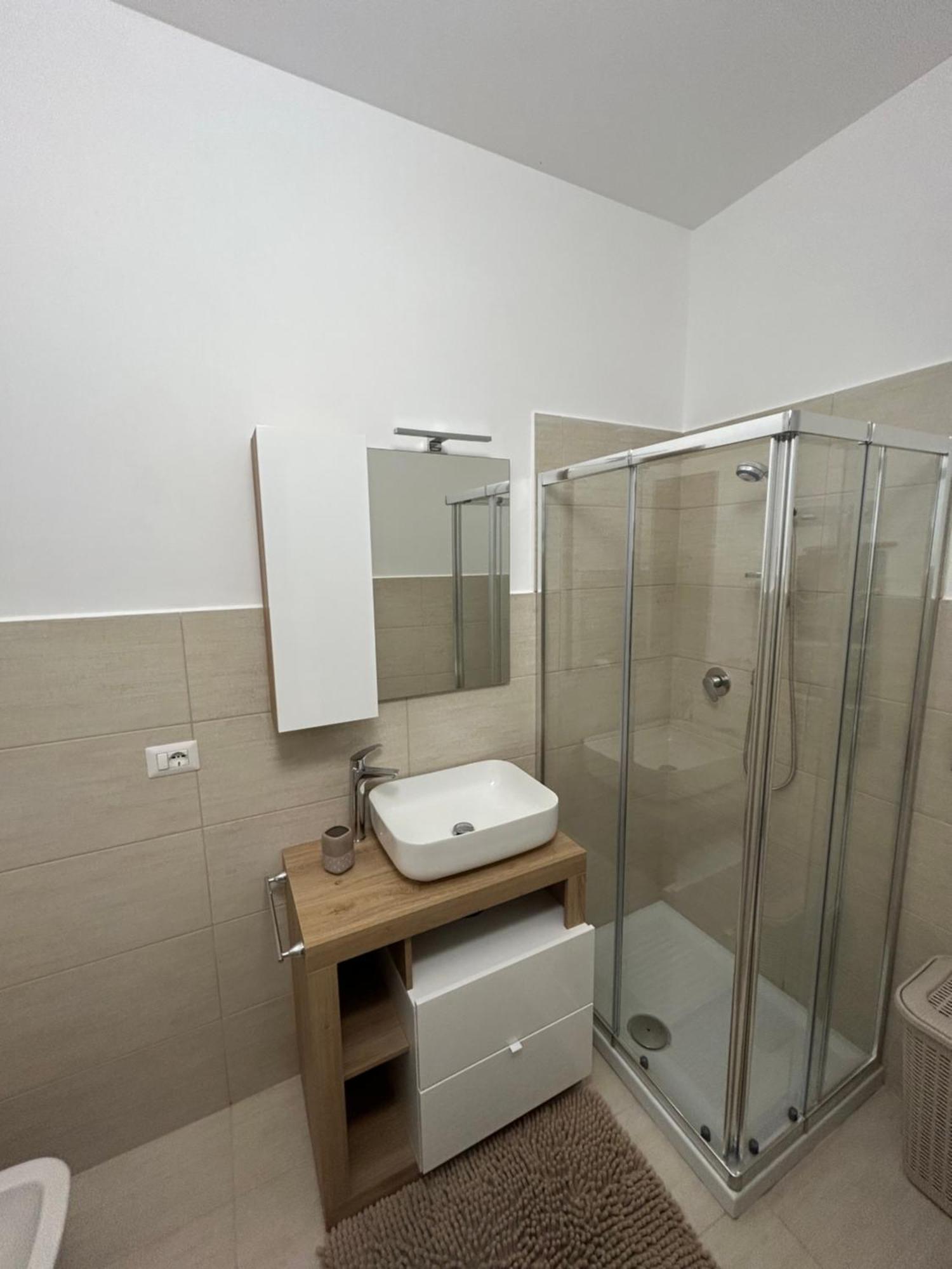 Fly & Stay Apartments فيوميتشينو المظهر الخارجي الصورة